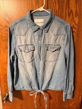Lola River Women's Light Blue Denim Button-Down Shirt